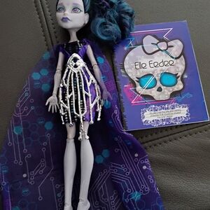 Monster High ELLE EEDEE Daughter of Robots BOO YORK Gala Ghoulfriends